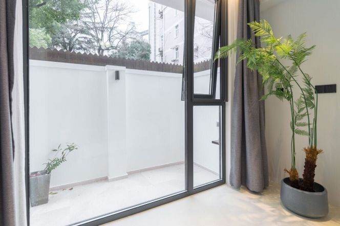 High-ending 1Br w. Patio&Floor Heating