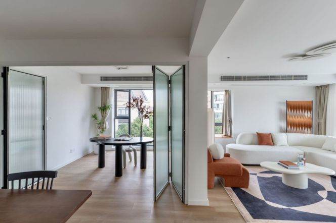 South Xizang Rd metro/3br2bt/central AC/floor heat/oven/outdoor balcony