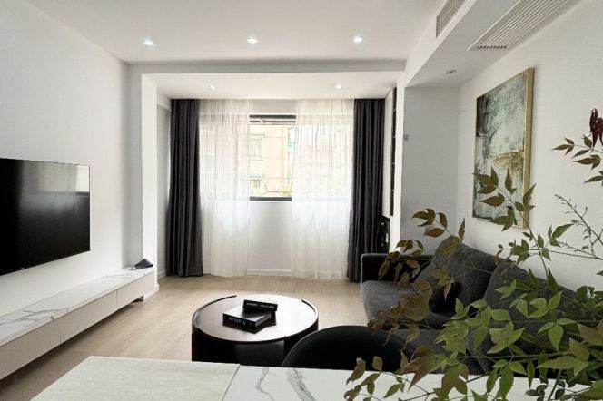 Jing’an Spacious 1Br/2Lr/1Bt@L7 Changping Rd Station 