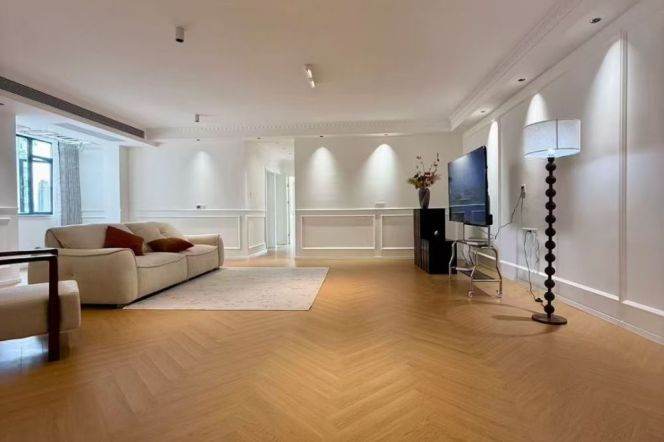 Hongqiao Rd metro/3br2bt/central AC/floor heat/oven/dishwasher