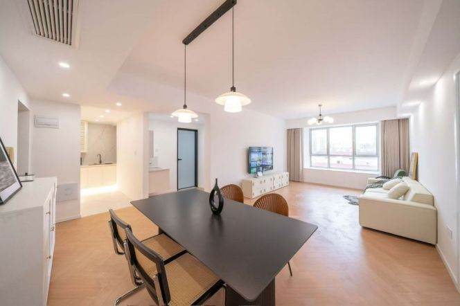 Zhongshan Park/2br1bt/central AC/floor heat/oven/dishawsher/bathtub