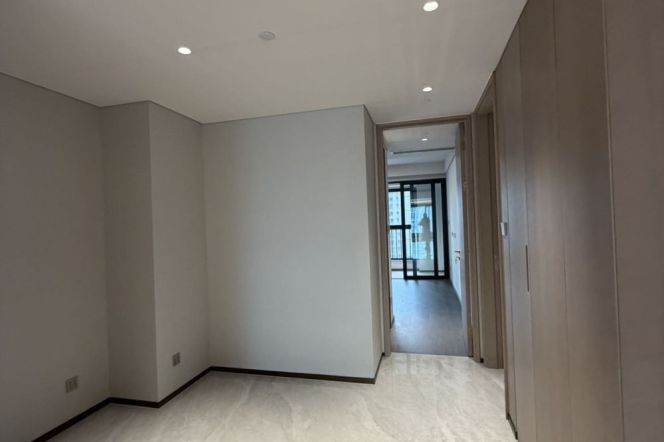 Haiyue Huangpu Yuan, a brand-new luxury residential complex, featuring 3-bedroom large floor plans