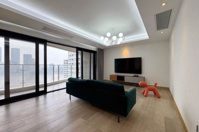 Modern 2brs with floor heating and river view  beside Huang pu river