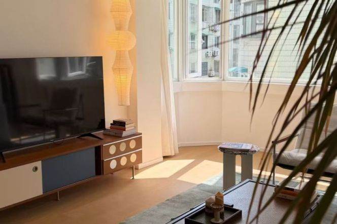 Modern 2br/110sqm & heating/elevator @Jiashan Rd & Line 9/12