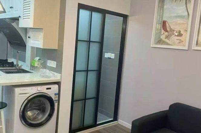 Bright 1br/1lr/oven @west yan’an rd rd sta 4.7k