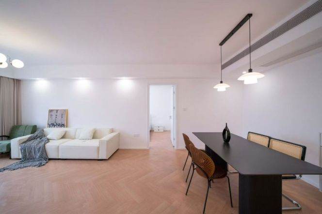 Zhongshan Park/2br1bt/central AC/floor heat/oven/dishawsher/bathtub