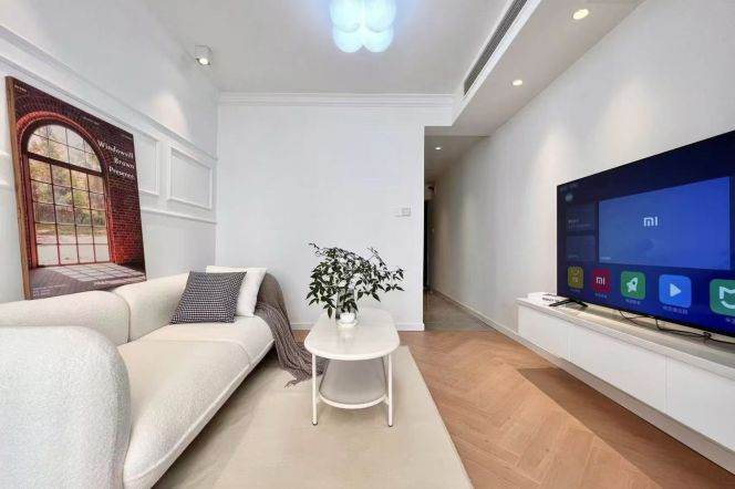 zhongshan park station one bedroom