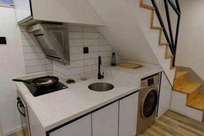 Furnished 1Br w. Oven @Jingan Temple L2/7