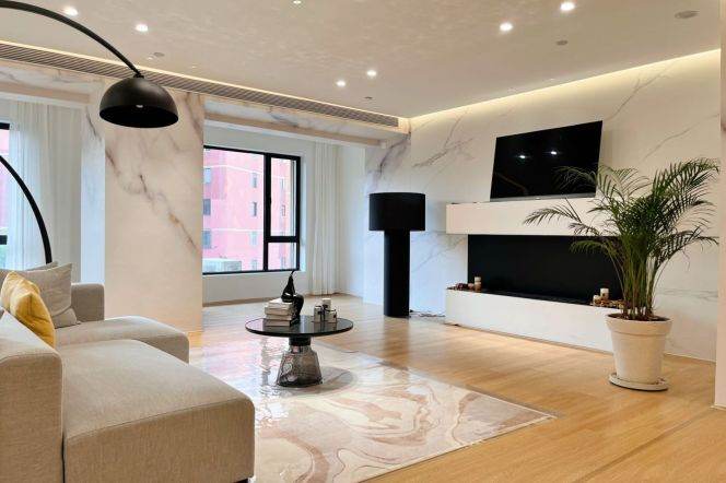 Gubei Brand-new modern renovation 6br 