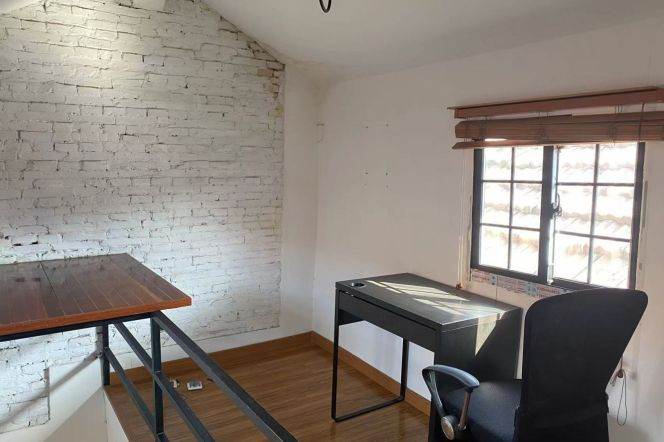 1Loft in Yong'kang Rd near line 1/10/12 S.Shan'xi Rd can long and short term lease