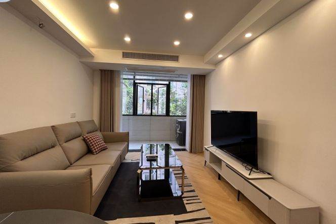 Modern & Spacious 1Br Apt + Green view | Zhongshan Park Metro |Floor Heating