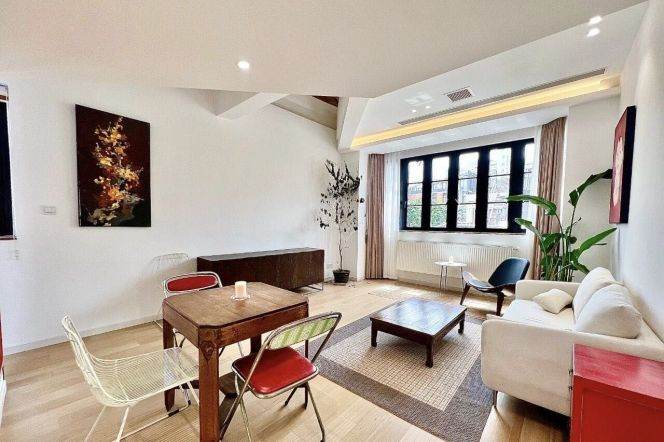Cozy 2br with private terrace @Yuyuan Road,Jing'an Temple