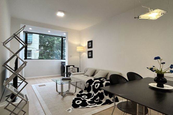 Modern 1Br Apt + Wall heating | Changshu & South Shanxi rd & Iapm