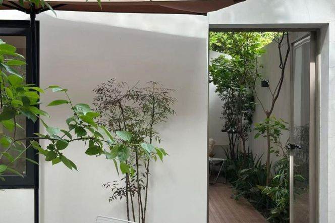 Super Modern 3BR Duplex w/Patio next to Changshu Rd Station