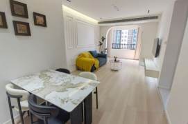 Modern 2 br with many storage space near NYU shanghai, L 8 LingZhaoXinCun St.+ L 6/8/11