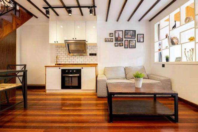 Nice terrace 2Brs/1Lr/1Bt apt nr Xintiandi,M10/13