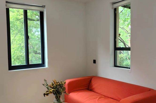 Cozy one bedroom Apt+central AC+Floor heating+oven@ Hengshan Rd