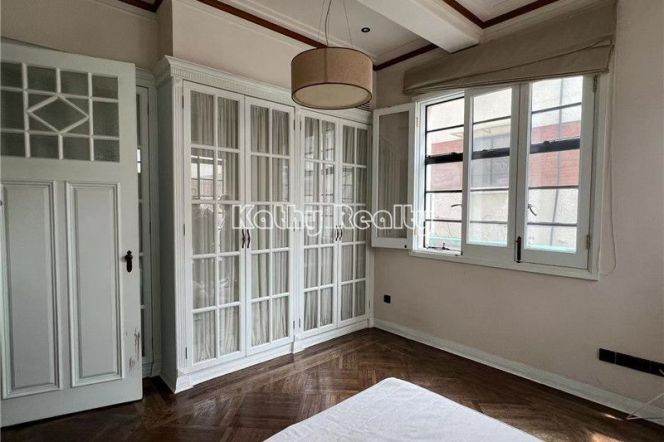 Heritage APT 2BR 2Baths Balcony Jing’an Temple 25k