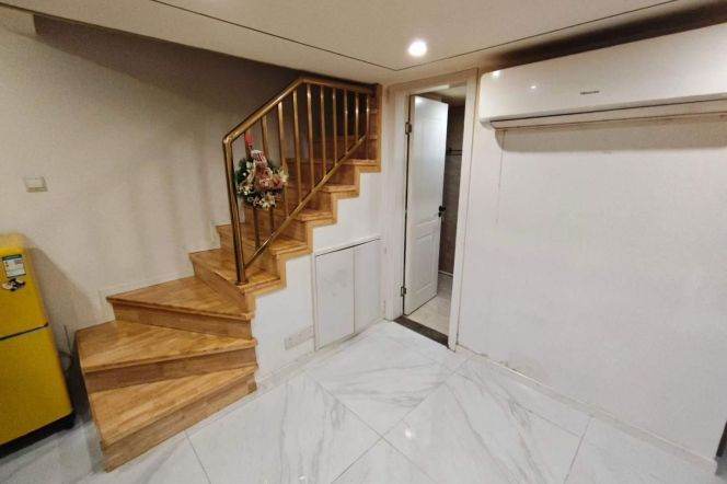 Jing an One BR loft apt nr L14/13 wuning Rd for long&short rent