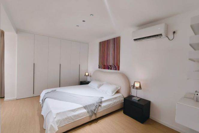 Modern elevator 1br Nr caobao Rd M1/12