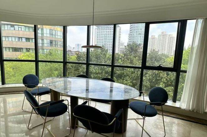 235 sq.m@Luxurious 3+1brs&3baths  near Hongqiao Road