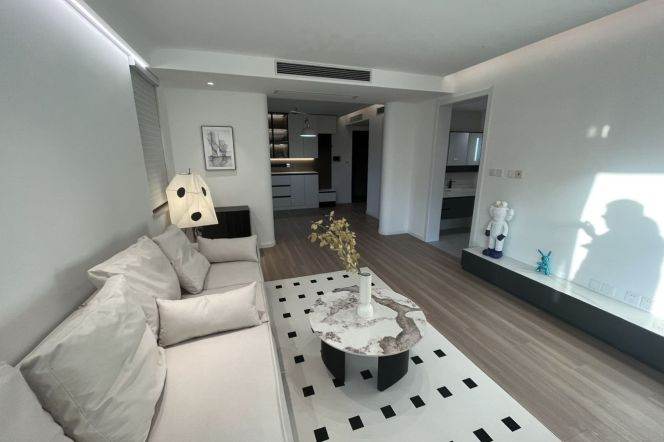 2 Brs with Open Balcony/Central ac/Floor heating/Gym/Swimming pool @ Lancun metro L4&6