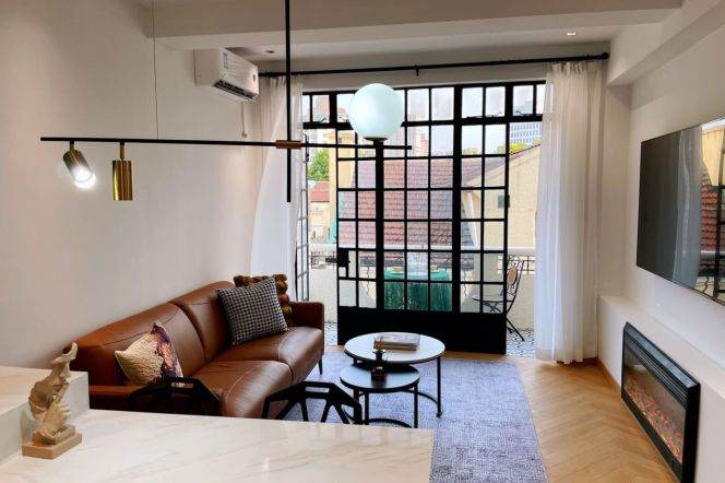 3 Brs, 2 Baths with Open Balcony/Floor heating/Dish washer, Jianguo/Taiyuan rd @ Jiashan metro L9&12