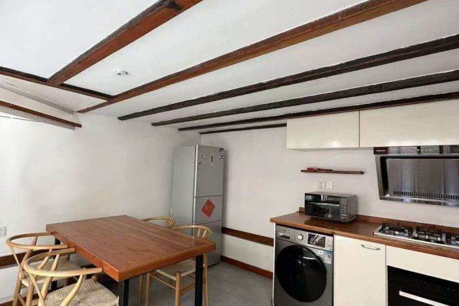 Quiet Bright Apt has yard oven can be office too @ line 1,7   Hengshan Rd. 