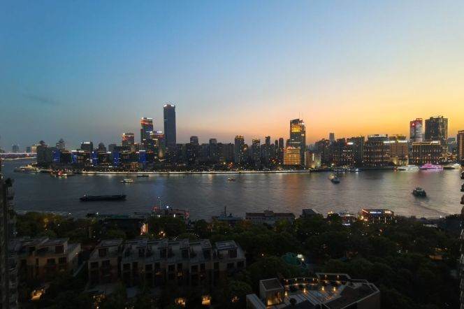 modern  big 2brs floor heating open balcony great river view beside Huang pu river near IFC