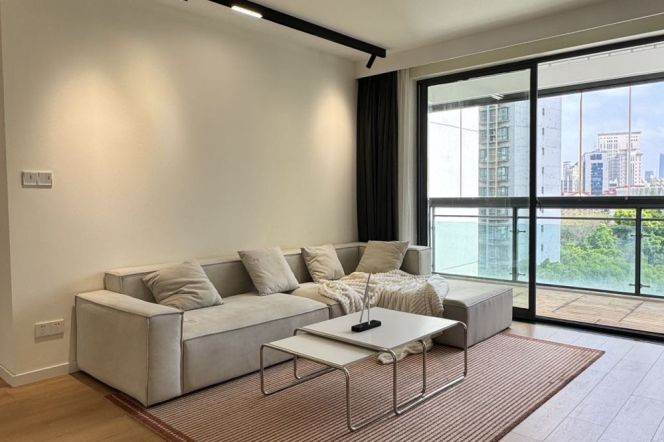 High End Compound/Big 3Br-2bathr 150Sqm /Balcony/Wuning rd Metro L13&14
