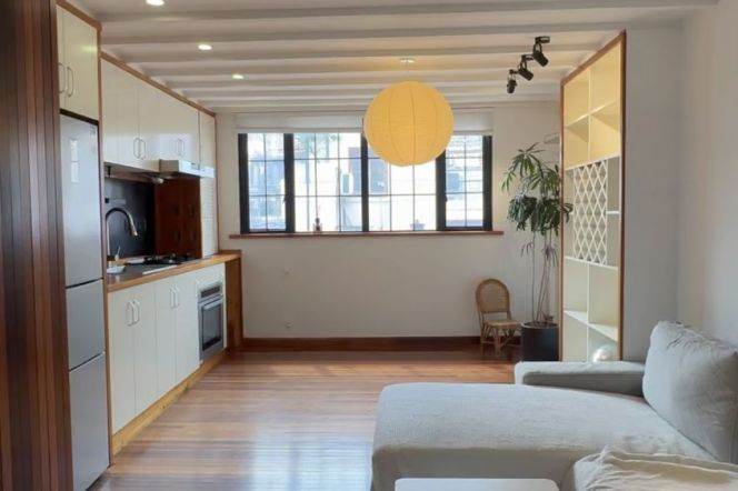 Good lighting 2brs&2baths near Jing'an Temple