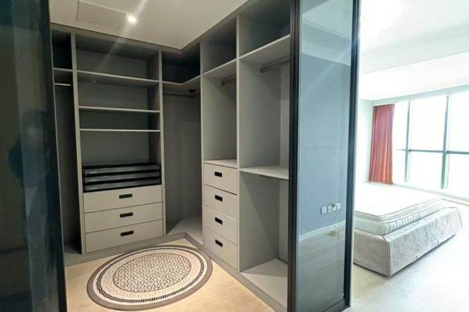 235 sq.m@Luxurious 3+1brs&3baths  near Hongqiao Road