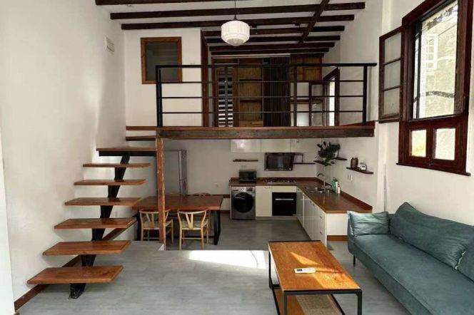 Quiet Bright Apt has yard oven can be office too @ line 1,7   Hengshan Rd. 