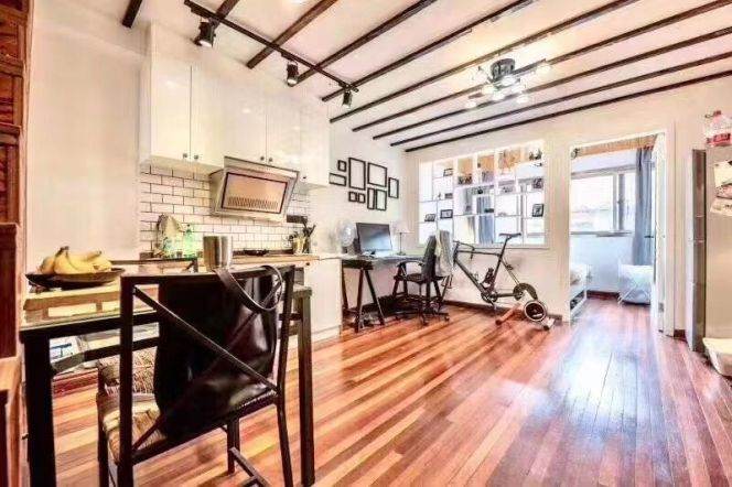 Xintiandi bright 2 bedroom 1 bathroom apt with terrace; L10/13