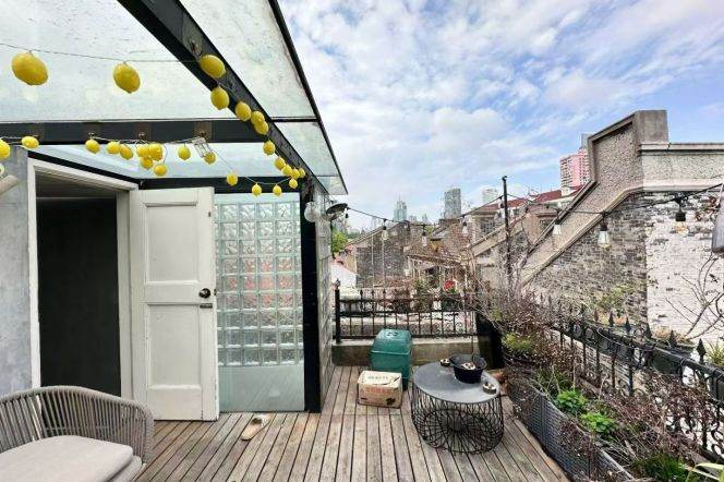 Spacious 2brs&2baths with terrace near South Shaanxi Road