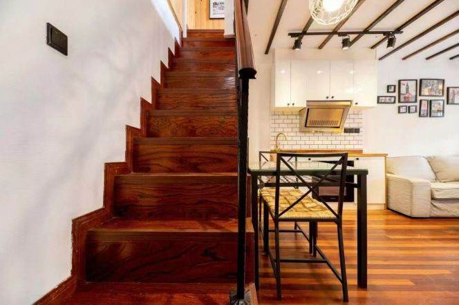 Xintiandi 2BR apartment with terrace