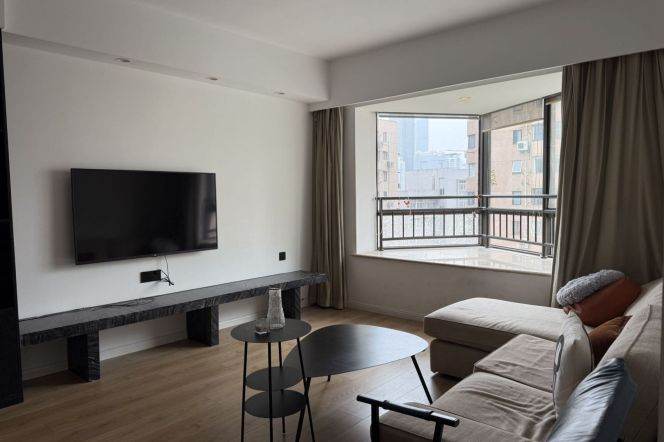 West Nanjing rd cozy 1br  / dish-washer +oven / Bright / Quiet compound