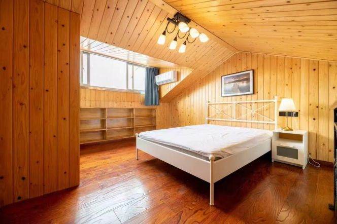 Xintiandi 2BR apartment with terrace