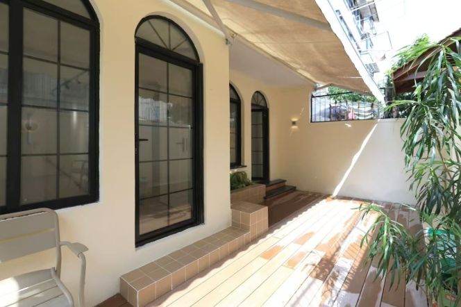 Shanghai Library 1BR apartment with garden