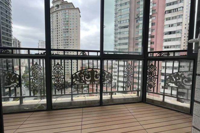 brand new 4brs floor heating open kitchen nice balcony near line 2,11 and Wu kang road