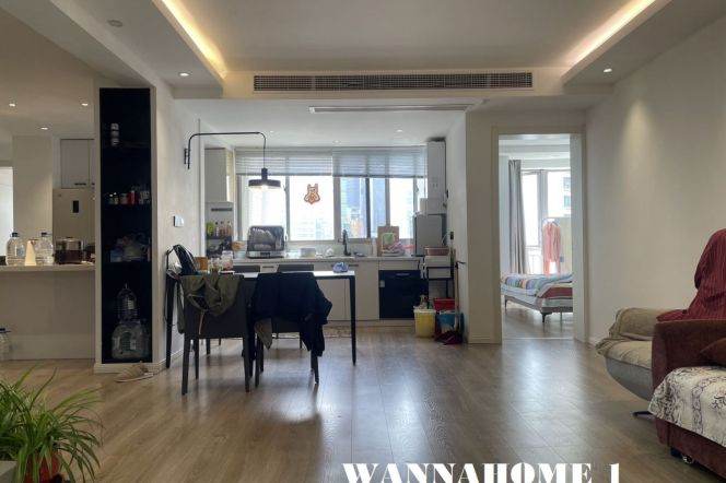 Spacious&Modern&Bright 2Bdrs 1Bath Apt+Jing'an Temple+Nice View+Great Compound