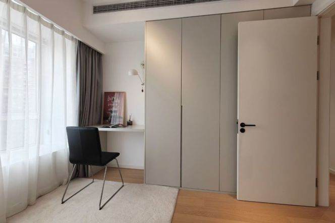 A premium residential compound in Jing’an District