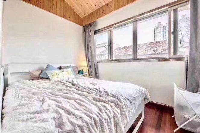 Xintiandi bright 2 bedroom 1 bathroom apt with terrace; L10/13