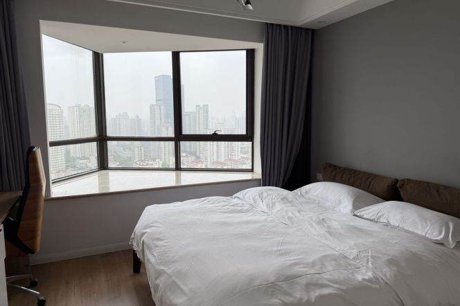 West Nanjing rd cozy 1br  / Floor heating / dish-washer +oven / Bright / Quiet compound