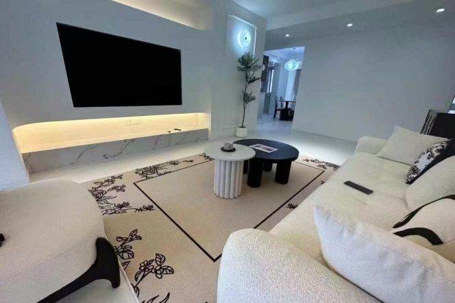 3 Brs, 2 Baths, Central ac/Oven, Parking lot, 130 sqm @ Zhenping metro L3,4&7