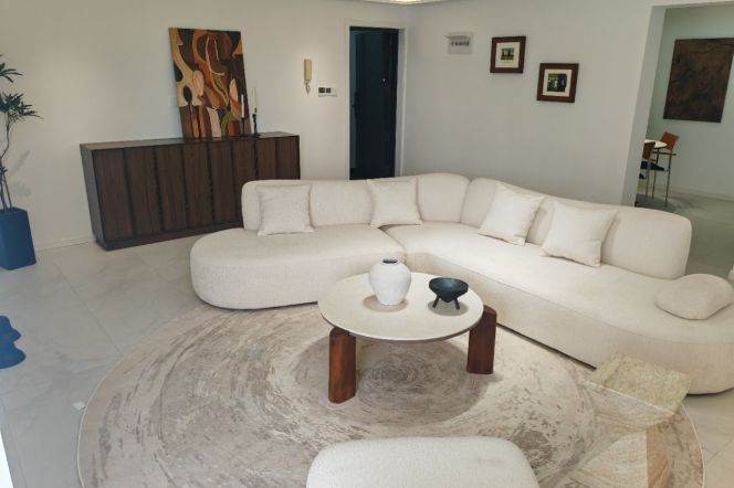 Renovated 3BR 2BA High-Floor in Lujiazui | Panoramic Views & Prime Location