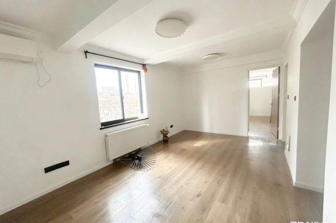 2 Brs with Balcony/Wall heating/Oven/Dish washer, 100 sqm @ Hengshan metro L1