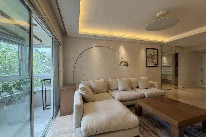 Well-equipped 3BR 2BA in One Park Avenue/Jing'an Temple