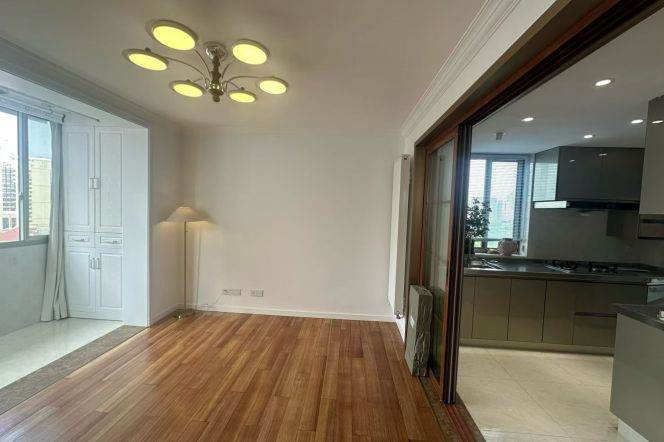 Elevator Apt close to JTU