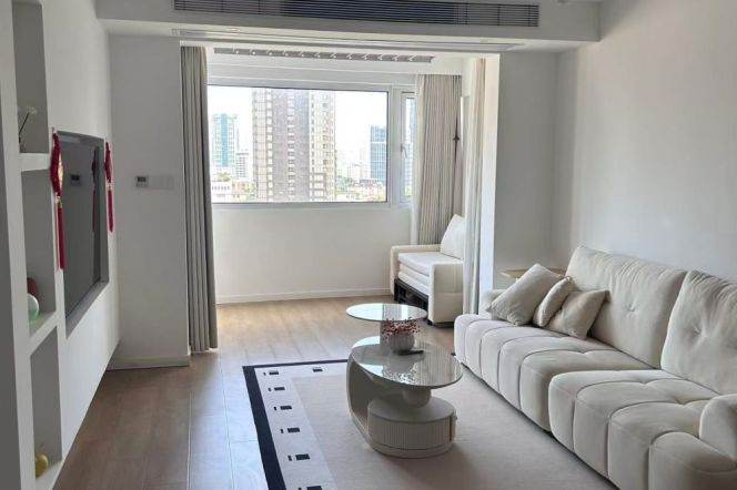 1 Bedroom apartment near JingAn temple 